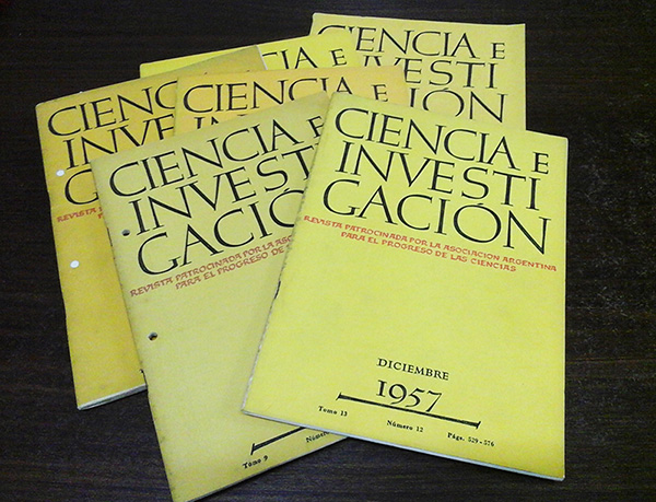 Revistas Ciencia e Investigación años 50 y 60 by AcercaCiencia Revistas antiguas